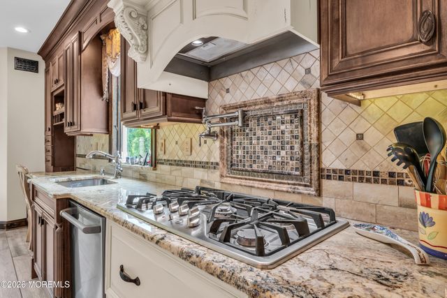 26 Carrington Court, Old Bridge, NJ 08857