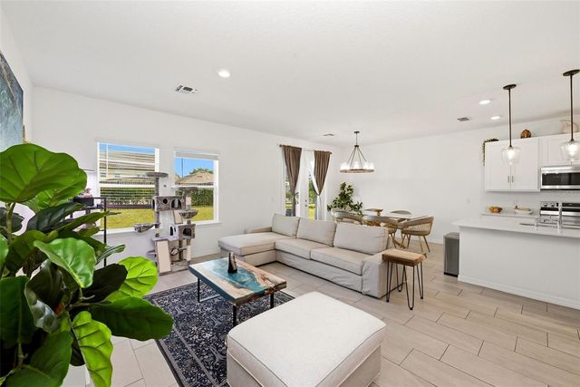 2162 DERWENT DRIVE, Davenport, FL 33896