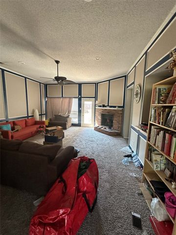 2032 Lansdown Drive, Carrollton, TX 75010