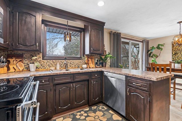 2578 VICKI LANE, Green Bay, WI 54311