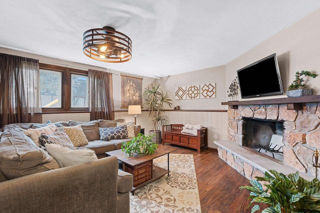 2578 VICKI LANE, Green Bay, WI 54311