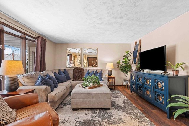 2578 VICKI LANE, Green Bay, WI 54311