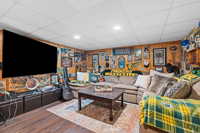 2578 VICKI LANE, Green Bay, WI 54311