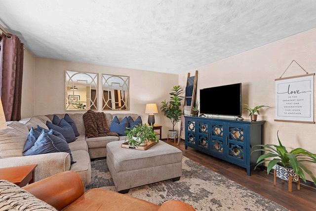 2578 VICKI LANE, Green Bay, WI 54311