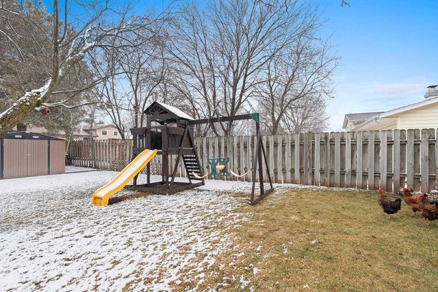 2578 VICKI LANE, Green Bay, WI 54311