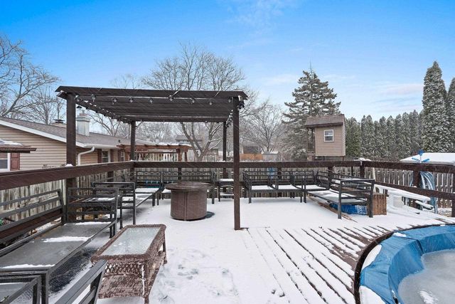 2578 VICKI LANE, Green Bay, WI 54311