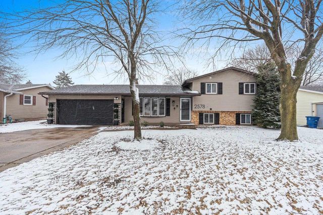 2578 VICKI LANE, Green Bay, WI 54311