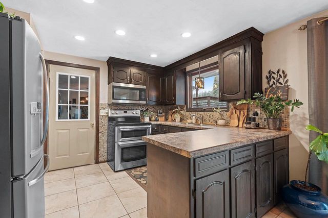 2578 VICKI LANE, Green Bay, WI 54311