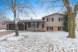 2578 VICKI LANE, Green Bay, WI 54311