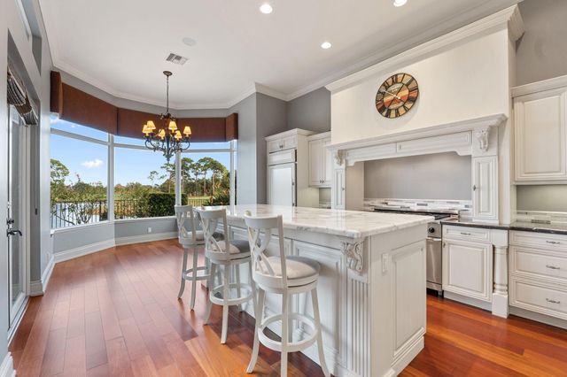 113 SE Via Verona, Port St Lucie, FL 34984