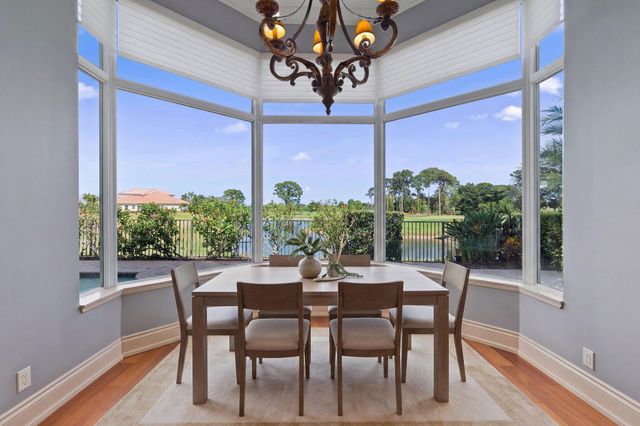 113 SE Via Verona, Port St Lucie, FL 34984