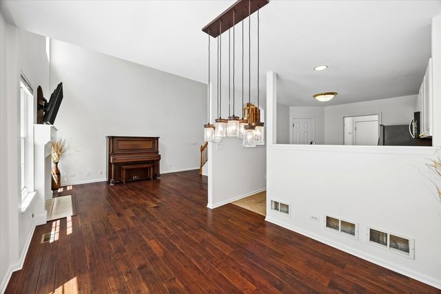 1763 Briggs Court, Lisle, IL 60532