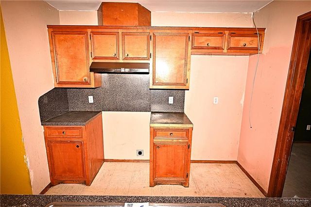 322 E Adams Avenue, Alton, TX 78573