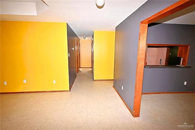 322 E Adams Avenue, Alton, TX 78573