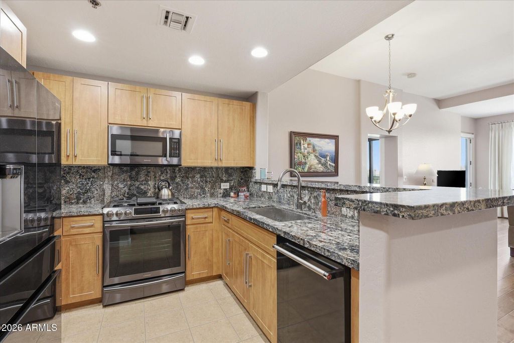 17 W VERNON Avenue 514, Phoenix, AZ 85003 — photo 2