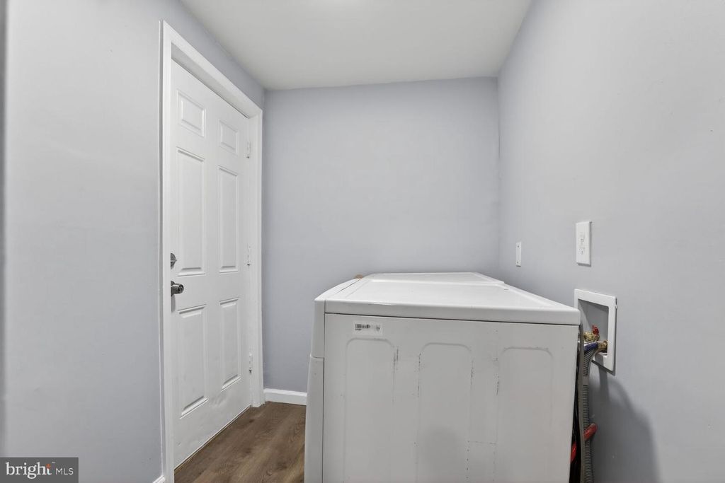 Image 11 of property listing at 2583 W FAYETTE ST, Baltimore, MD 21223