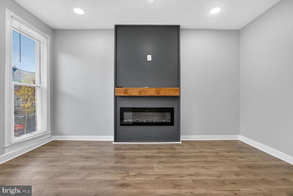 Image 3 of property listing at 2583 W FAYETTE ST, Baltimore, MD 21223