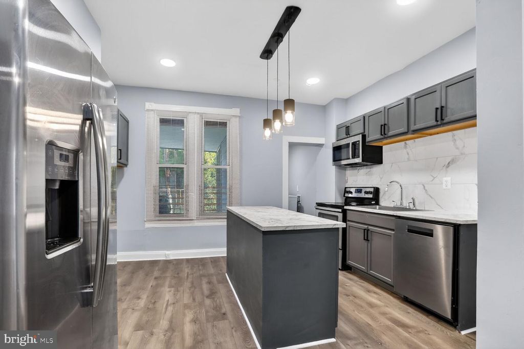 Image 8 of property listing at 2583 W FAYETTE ST, Baltimore, MD 21223