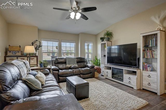 5644 Shamrock Heights, Colorado Springs, CO 80923