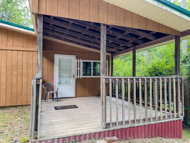 175 Jasper Lake Drive, Burnside, KY 41519