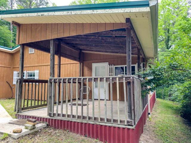 175 Jasper Lake Drive, Burnside, KY 41519