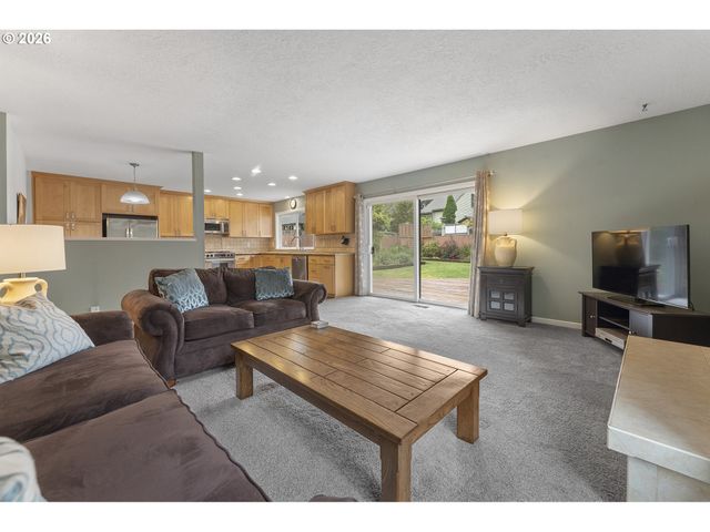 13865 Sw MARTINGALE Ct, Beaverton, OR 97008