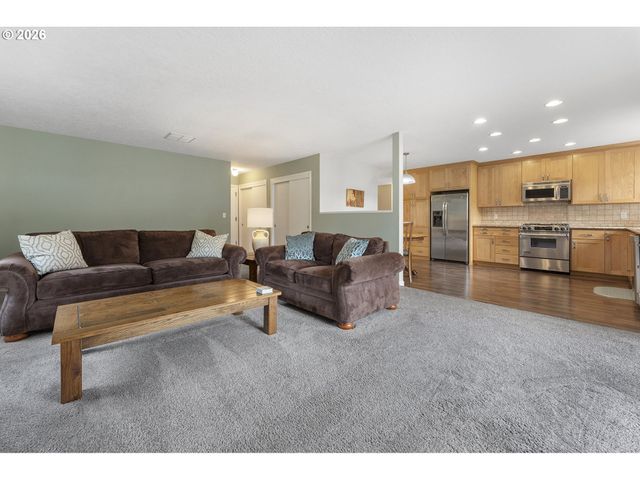 13865 Sw MARTINGALE Ct, Beaverton, OR 97008