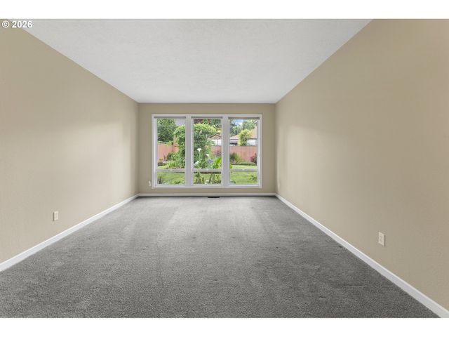 13865 Sw MARTINGALE Ct, Beaverton, OR 97008
