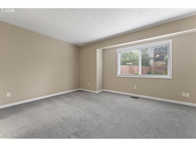 13865 Sw MARTINGALE Ct, Beaverton, OR 97008