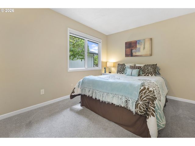 13865 Sw MARTINGALE Ct, Beaverton, OR 97008