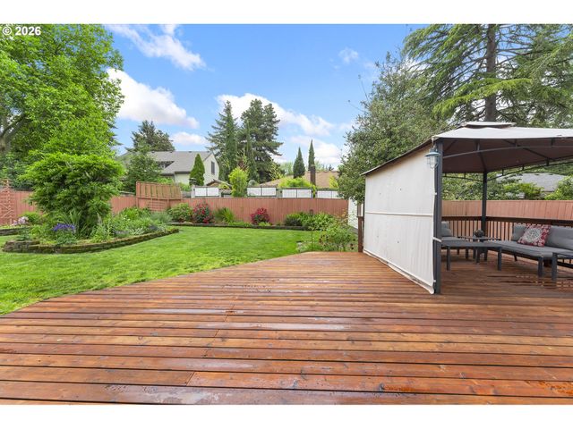 13865 Sw MARTINGALE Ct, Beaverton, OR 97008