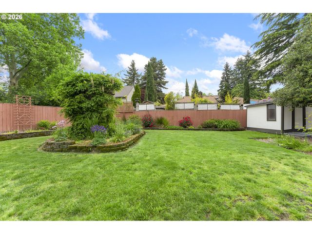 13865 Sw MARTINGALE Ct, Beaverton, OR 97008
