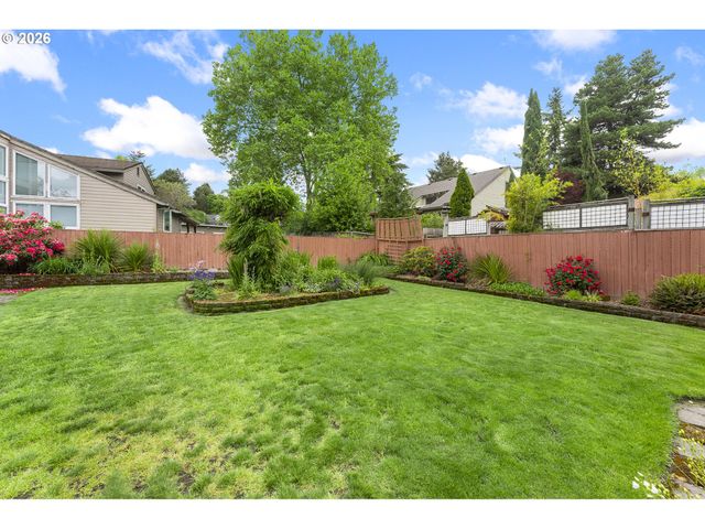 13865 Sw MARTINGALE Ct, Beaverton, OR 97008