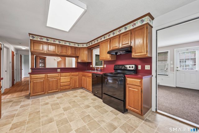 28 Vittorio Street, Watertown, CT 06779