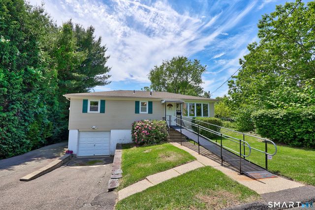 28 Vittorio Street, Watertown, CT 06779