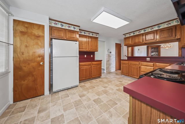 28 Vittorio Street, Watertown, CT 06779