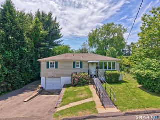 28 Vittorio Street, Watertown, CT 06779