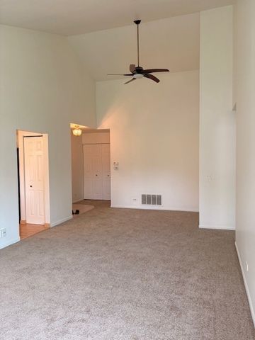 784 Margate Lane B, Prospect Heights, IL 60070