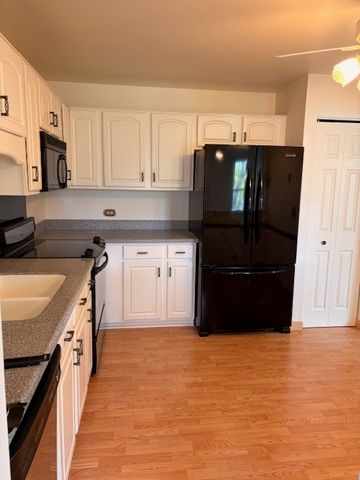 784 Margate Lane B, Prospect Heights, IL 60070