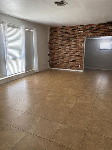 1905 NW 57th St 0, Miami, FL 33142