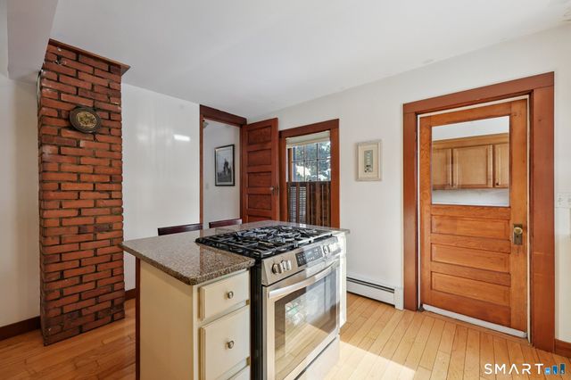 24 Railroad Avenue, Madison, CT 06443