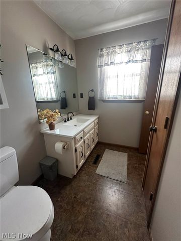 2496 STATE ROUTE 250, Adena, OH 43901