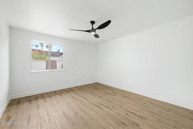31 W Valle Place, Tucson, AZ 85737