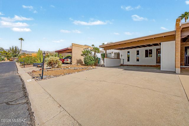 31 W Valle Place, Tucson, AZ 85737