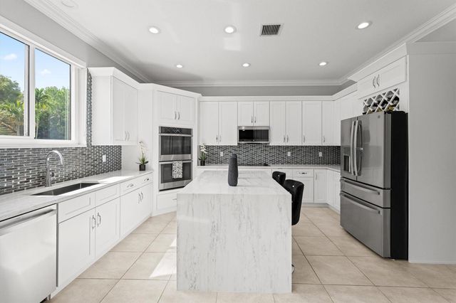11158 Mainsail Court, Wellington, FL 33449