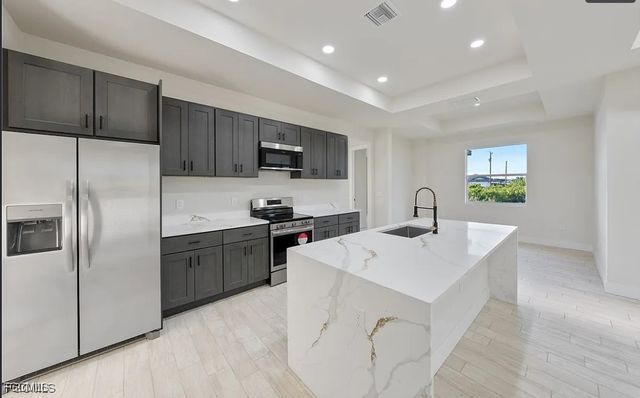 2719 42nd ST W, Lehigh Acres, FL 33971