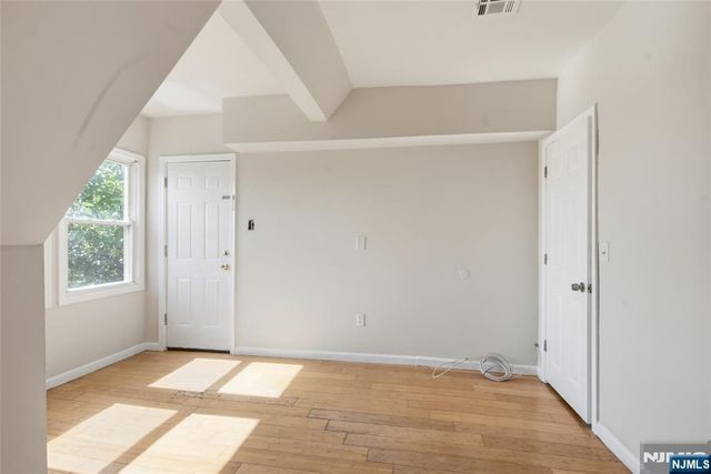 26-28 Seymour Avenue 3, Newark, NJ 07108