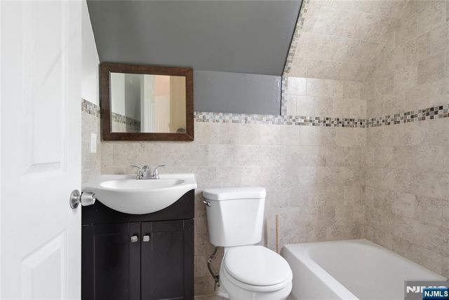 26-28 Seymour Avenue 3, Newark, NJ 07108
