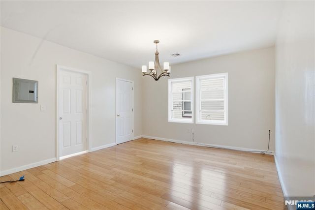 26-28 Seymour Avenue 3, Newark, NJ 07108