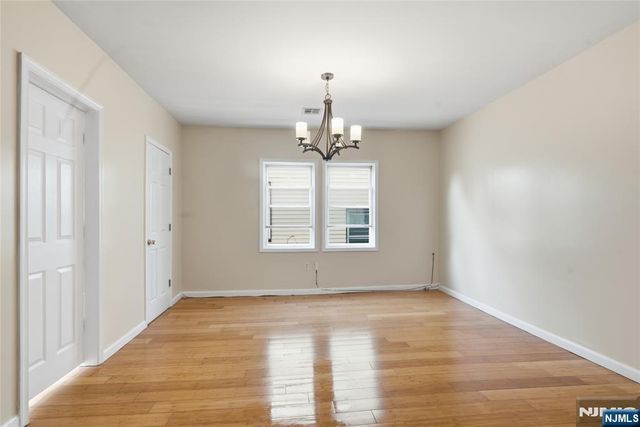 26-28 Seymour Avenue 3, Newark, NJ 07108